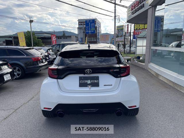 Toyota YARIS 2021-02 355015-8
