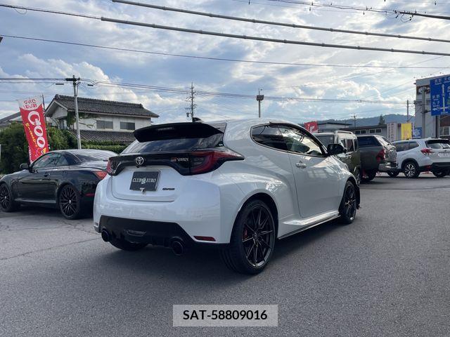 Toyota YARIS 2021-02 355015-7