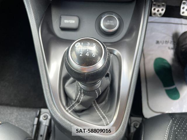 Toyota YARIS 2021-02 355015-14