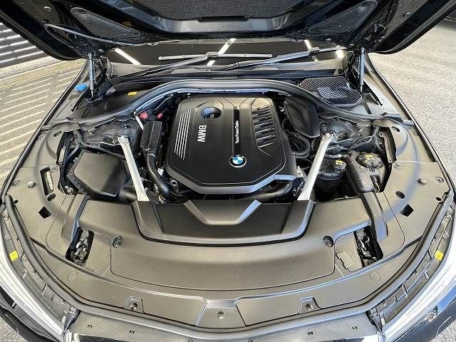 Bmw 7 SERIES 2018-06 15348-19