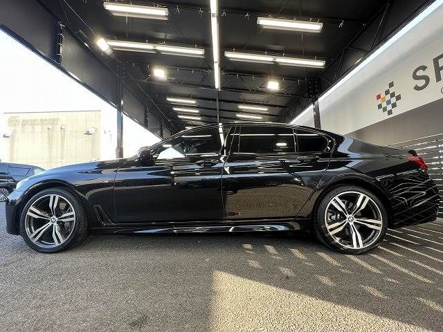 Bmw 7 SERIES 2018-06 15348-13