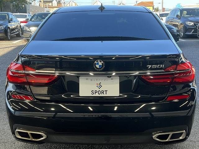 Bmw 7 SERIES 2018-06 15348-11