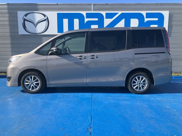 Toyota NOAH 2017-11 192473-5