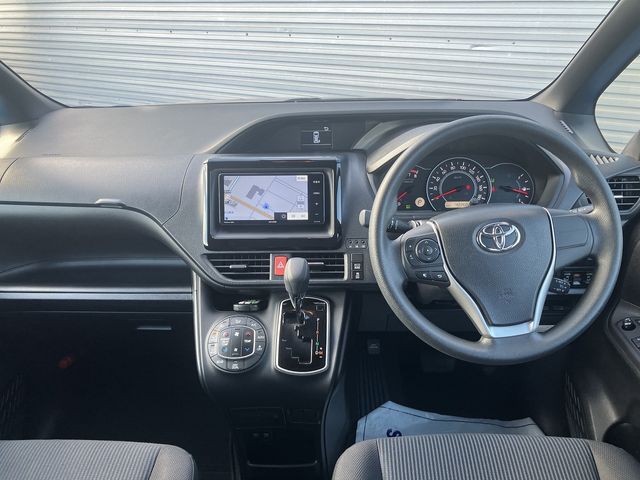 Toyota NOAH 2017-11 192473-19