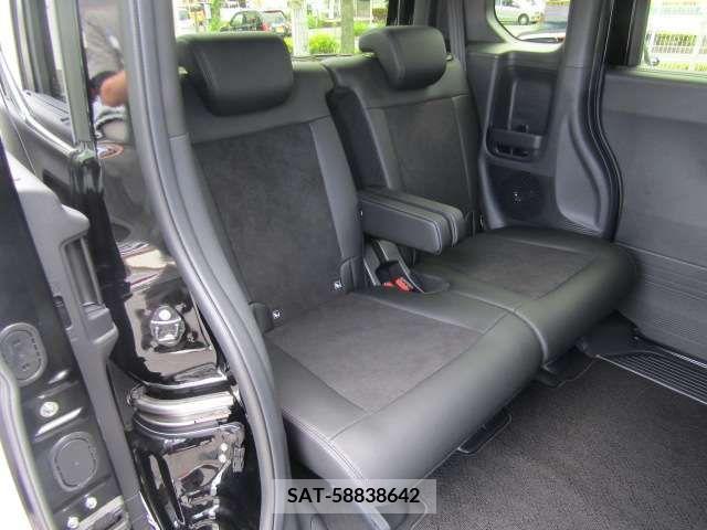 Honda N BOX CUSTOM 2024-04 307542-19