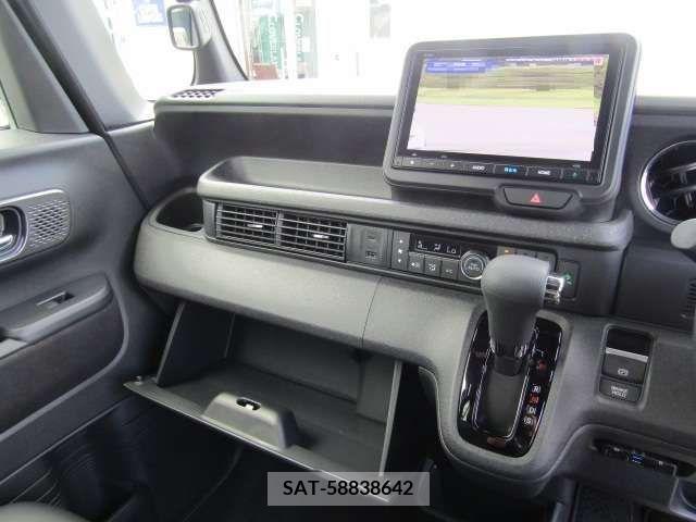 Honda N BOX CUSTOM 2024-04 307542-17