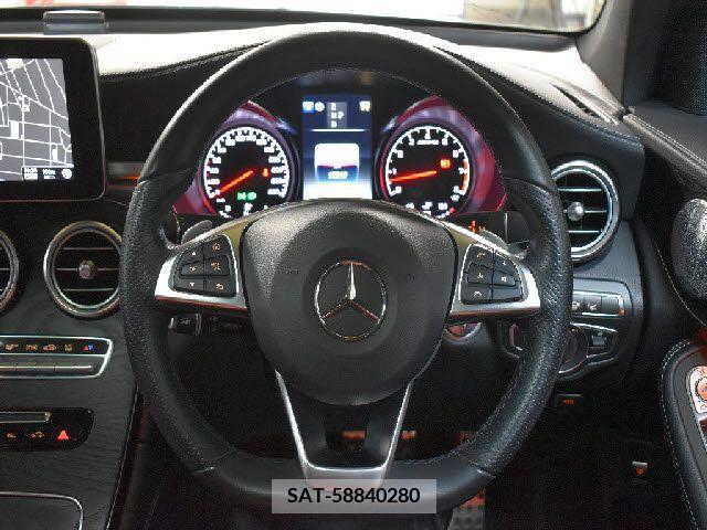 Amg C-CLASS 2018-11 242765-15