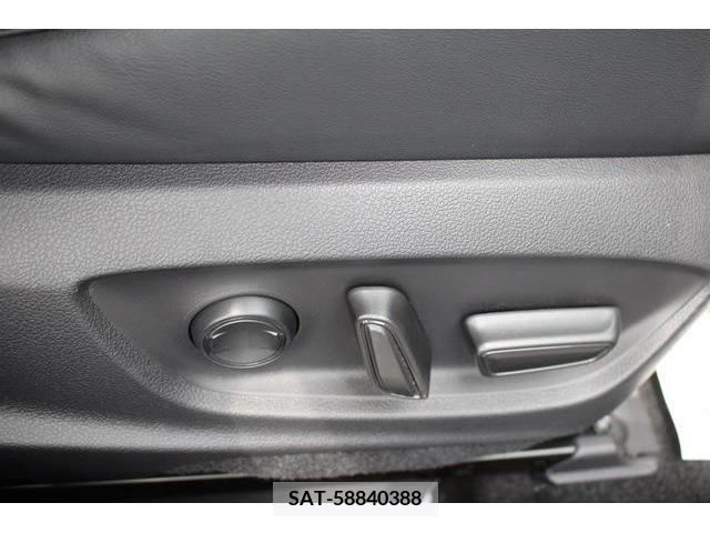 Toyota PRIUS 2023-06 366684-4
