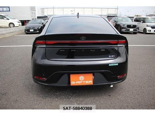 Toyota PRIUS 2023-06 366684-9