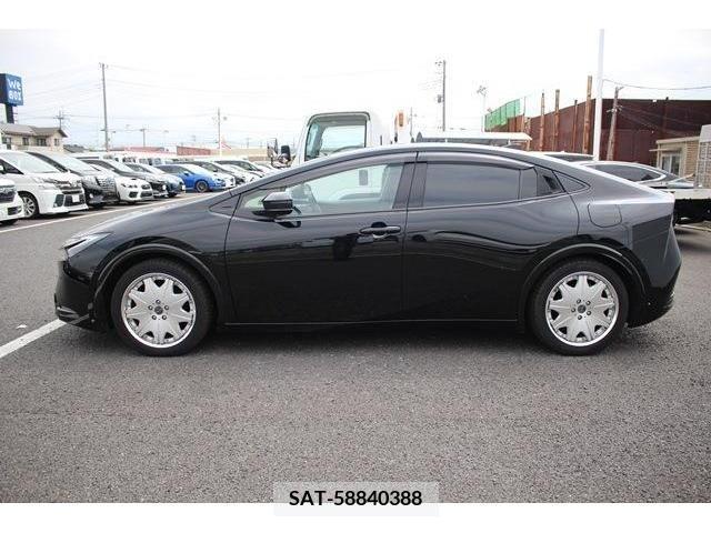 Toyota PRIUS 2023-06 366684-8