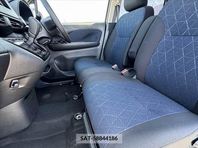 Mitsubishi EK X 2019-09 296870-16