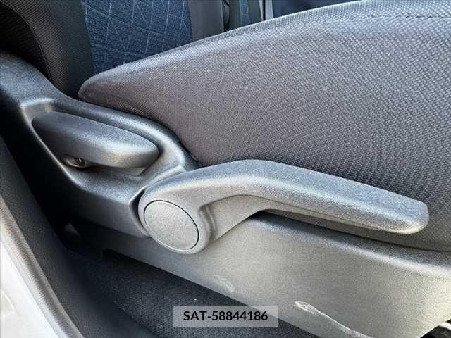 Mitsubishi EK X 2019-09 296870-24
