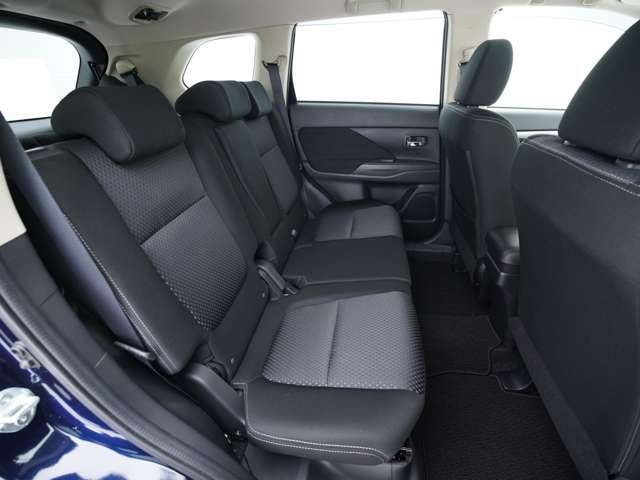 Mitsubishi OUTLANDER 2018-01 25417-6