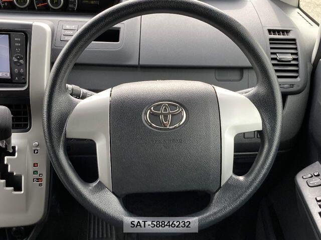 Toyota VOXY 2012-02 209331-6