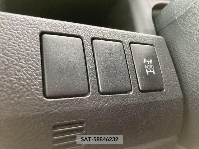 Toyota VOXY 2012-02 209331-8