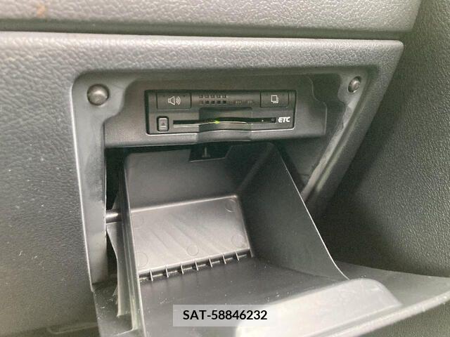 Toyota VOXY 2012-02 209331-10