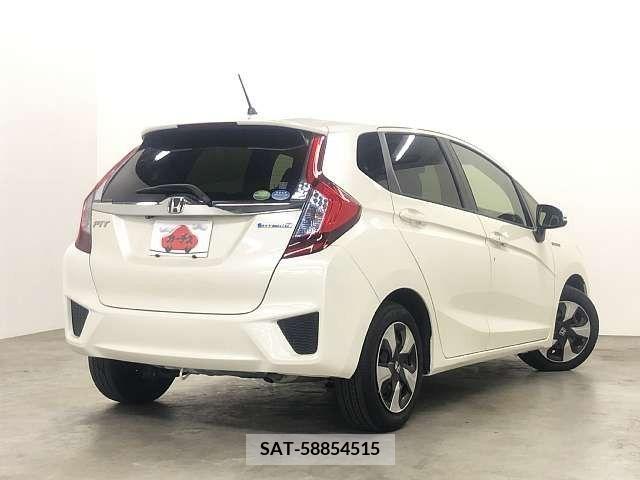 Honda FIT HYBRID 2017-06 374527-2