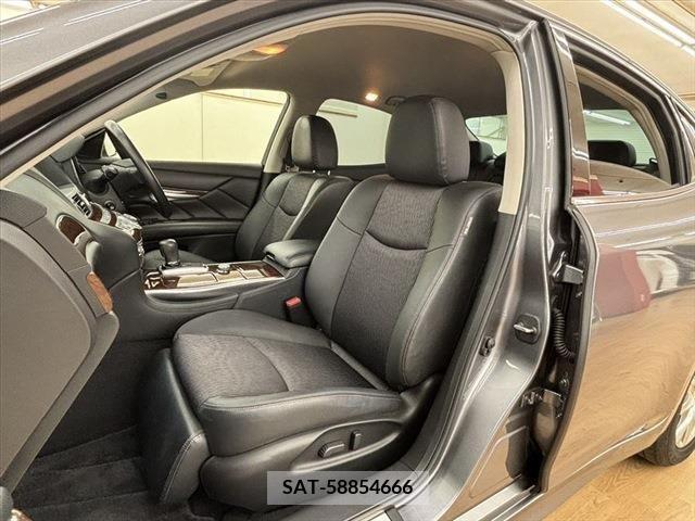 Nissan FUGA 2015-03 396686-28