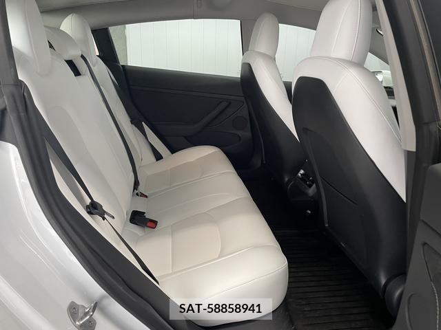 Tesla MODEL 3 2021-08 332386-4