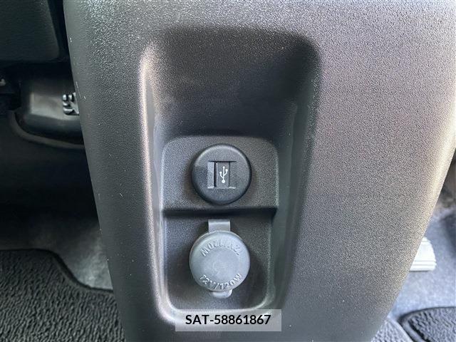 Suzuki SPACIA 2019-01 368603-15