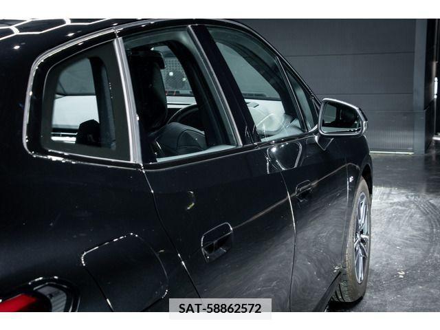 Bmw 2 SERIES 2023-06 381822-7