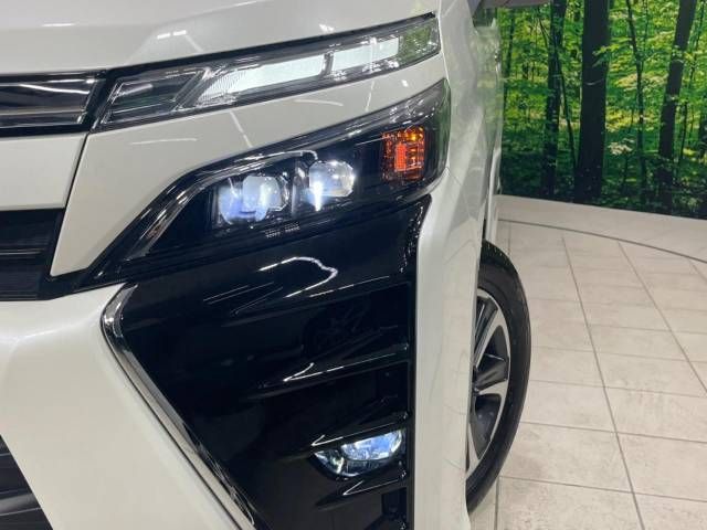 Toyota VOXY 2018-07 27999-13