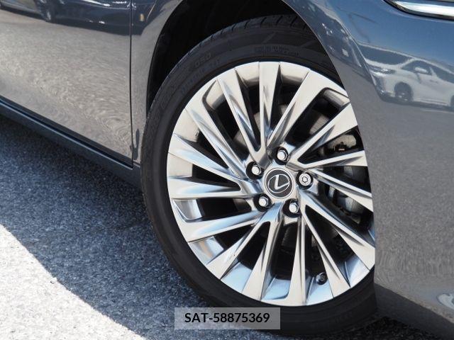 Lexus ES 2023-01 275261-9
