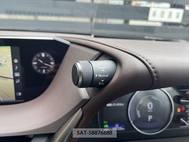 Lexus ES 2021-05 387691-26