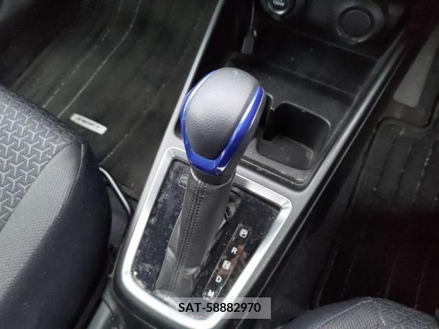 Suzuki SWIFT 2017-12 320876-14