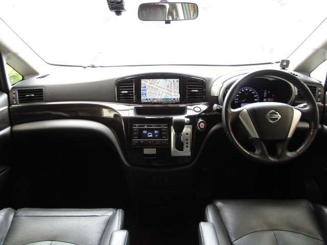 Nissan ELGRAND 2013-03 6100-7
