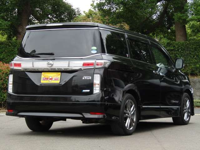 Nissan ELGRAND 2013-03 6100-3