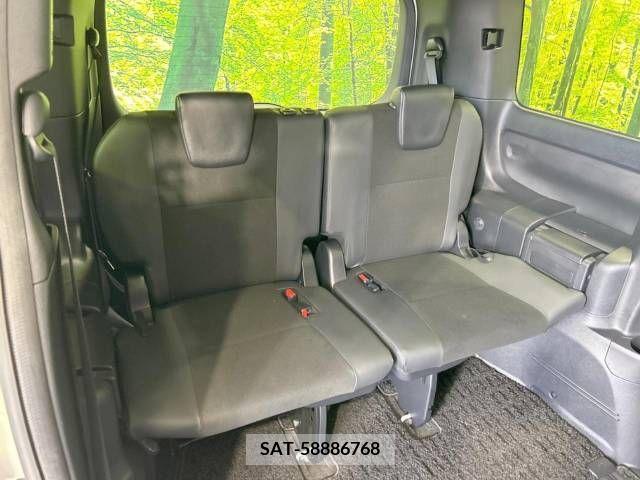 Toyota NOAH 2021-09 279541-12