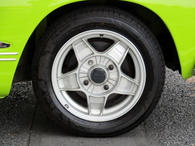 VolksWagen KARMANN GHIA 1973-03 3826-17