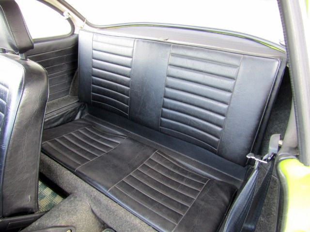 VolksWagen KARMANN GHIA 1973-03 3826-11