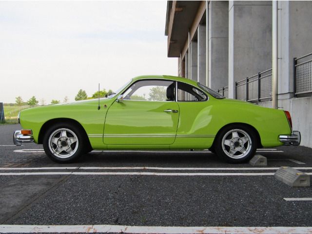 VolksWagen KARMANN GHIA 1973-03 3826-7