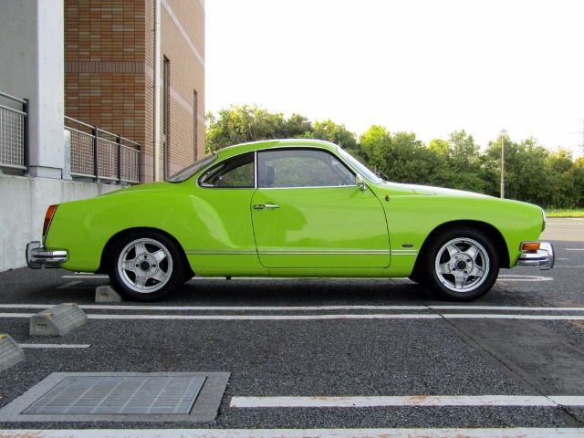 VolksWagen KARMANN GHIA 1973-03 3826-6