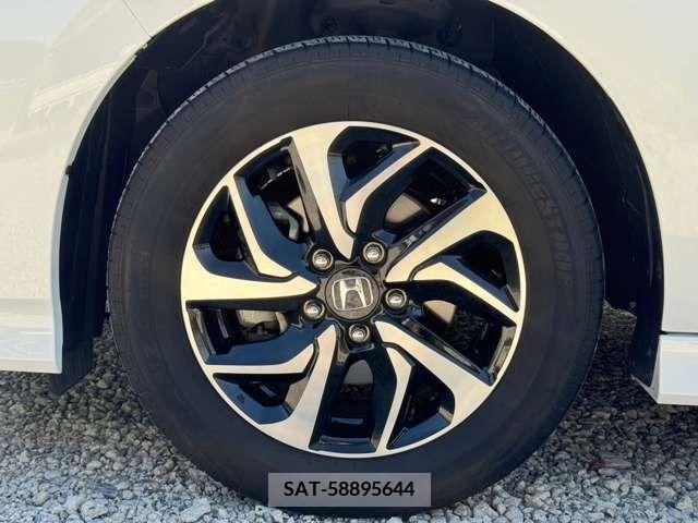 Honda e 2019-05 335819-8
