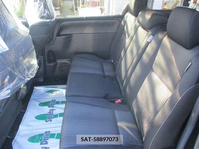 Toyota NOAH 2017-12 206455-12
