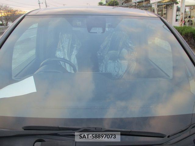 Toyota NOAH 2017-12 206455-19
