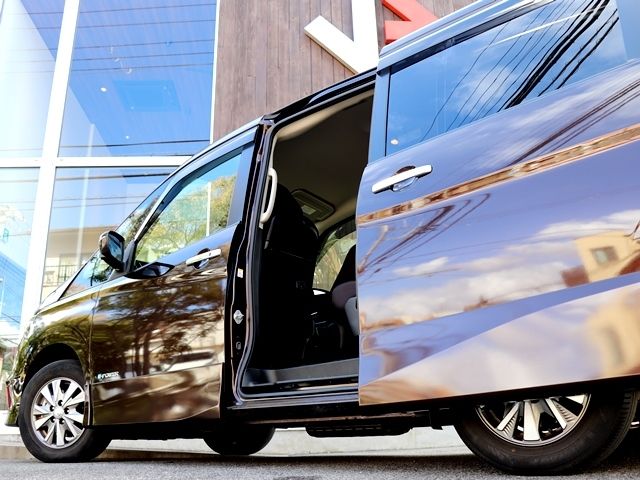 Nissan SERENA 2019-03 191163-8