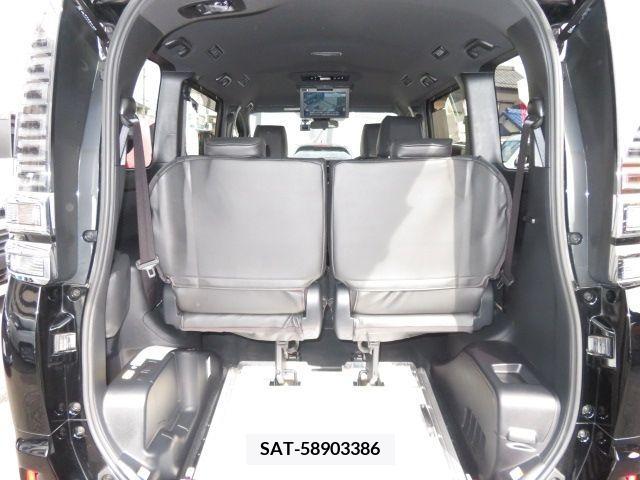 Toyota VOXY 2021-05 241112-9