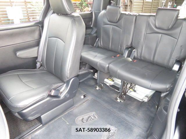 Toyota VOXY 2021-05 241112-13