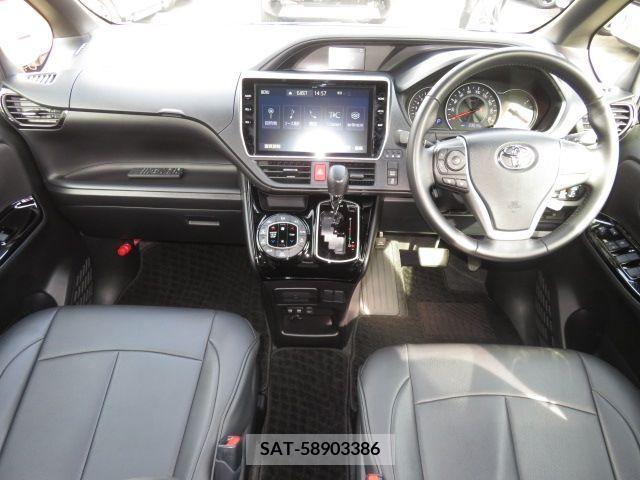 Toyota VOXY 2021-05 241112-14