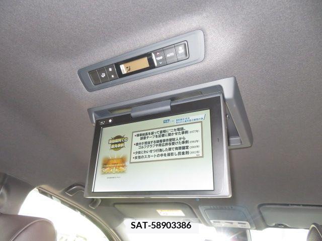 Toyota VOXY 2021-05 241112-18