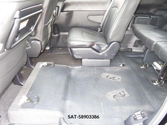 Toyota VOXY 2021-05 241112-11