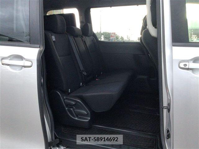 Toyota VOXY 2016-10 394953-14