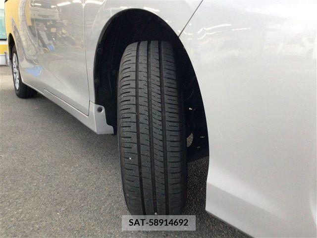 Toyota VOXY 2016-10 394953-26