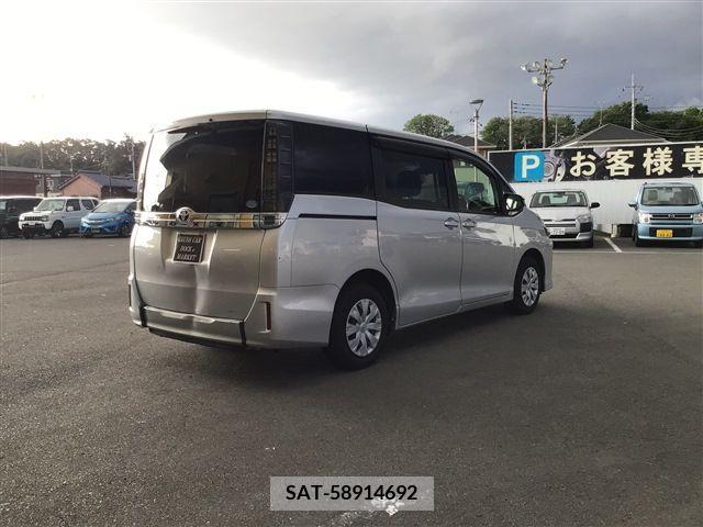 Toyota VOXY 2016-10 394953-5