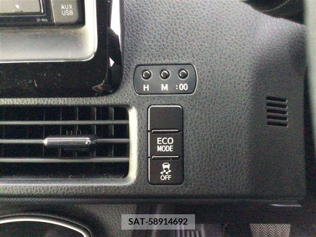 Toyota VOXY 2016-10 394953-11