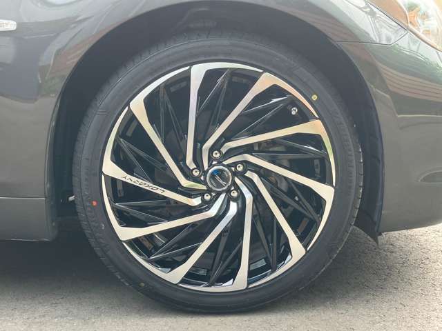 Nissan FUGA 2012-09 12339-1